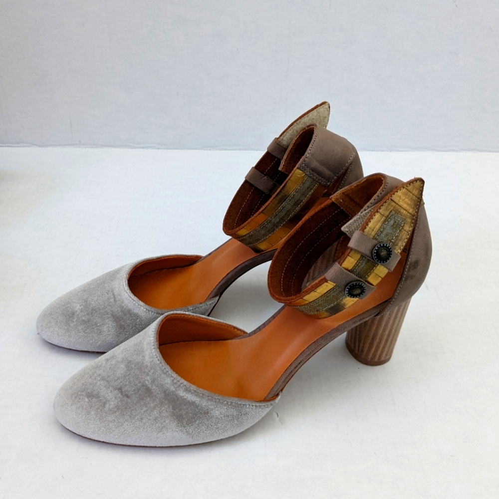 Sundance Aurora Velvet Heels Size 38